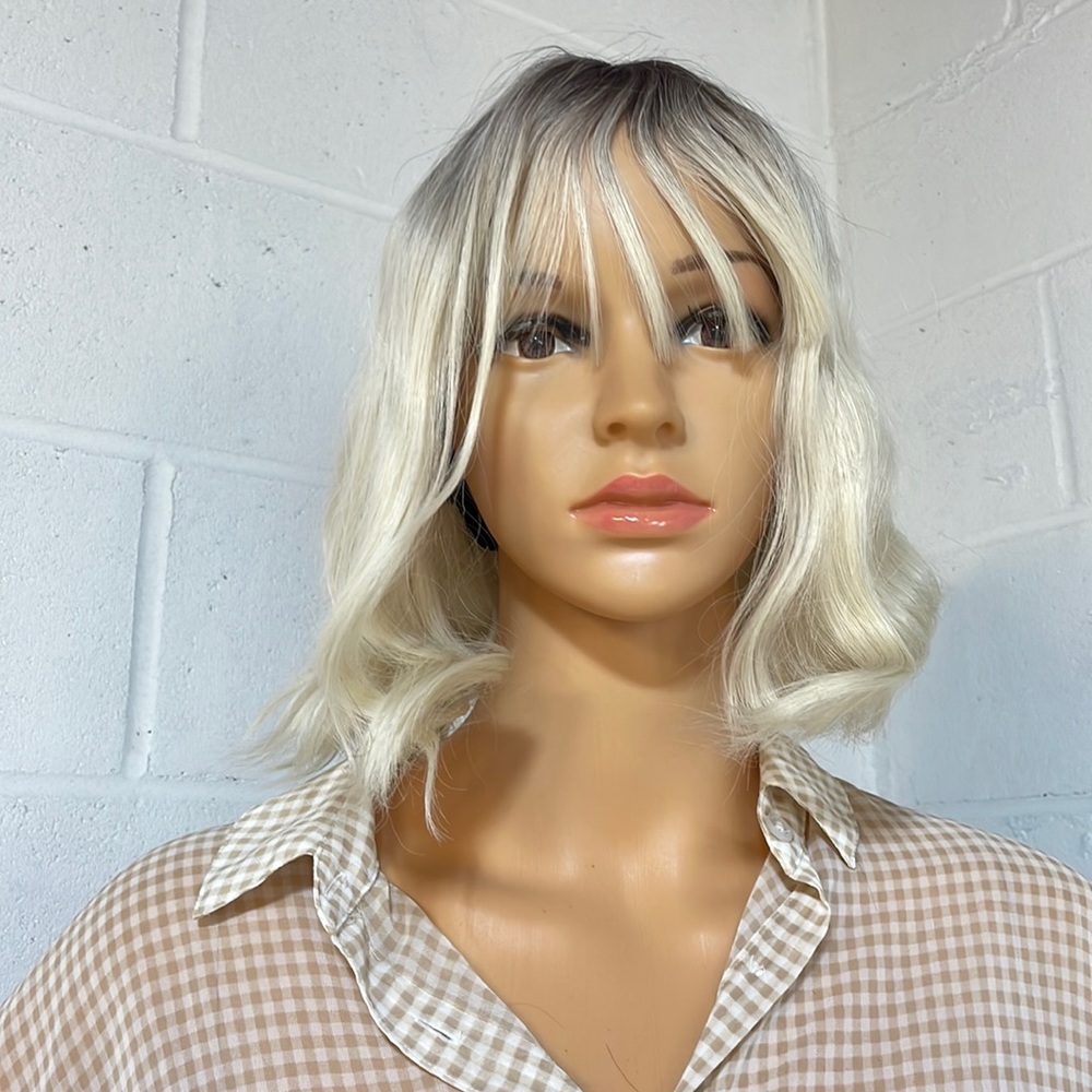 NWT 10” lightest pale blonde ash icy white dark root middle parting bangs waves